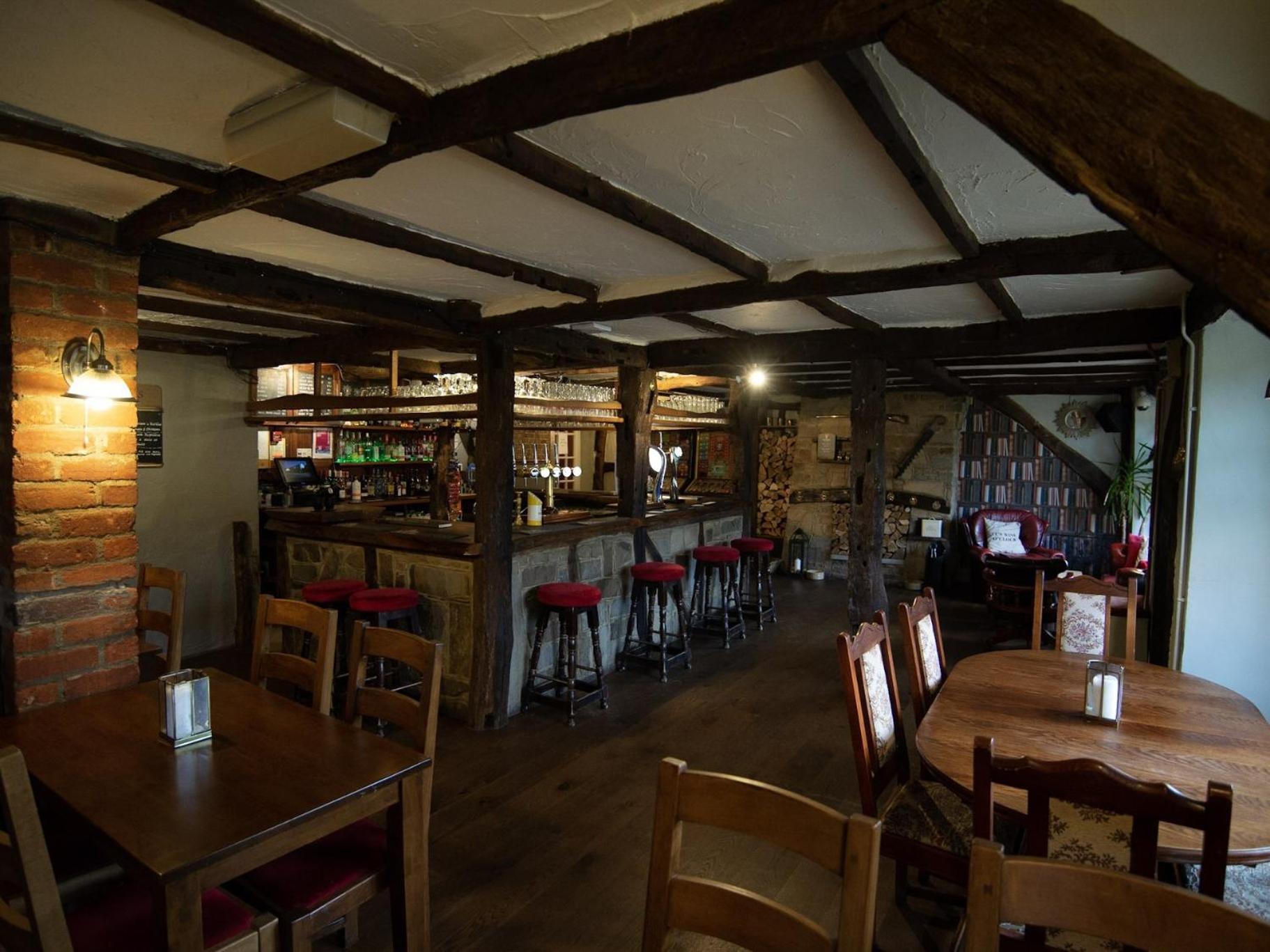 The Heath Inn Leighton Buzzard Exterior photo
